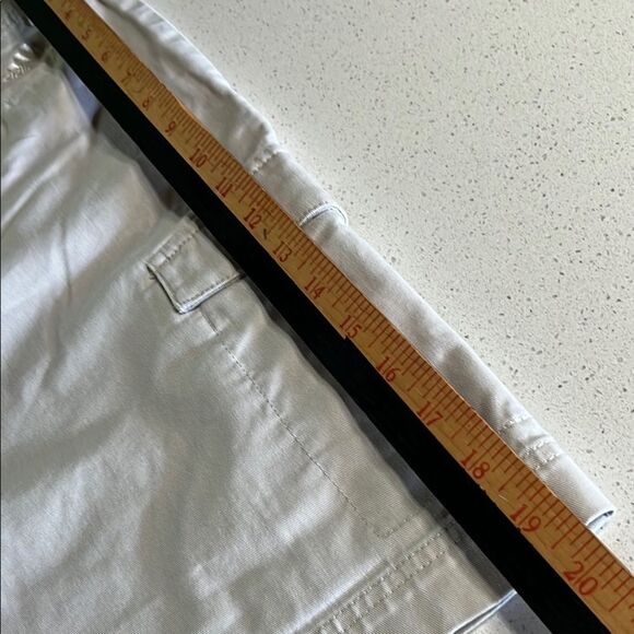 Adidas Tan Khaki Vintage Cargo Stretch Shorts with Textured Fabric Size 34/8.5 - Picture 6 of 8